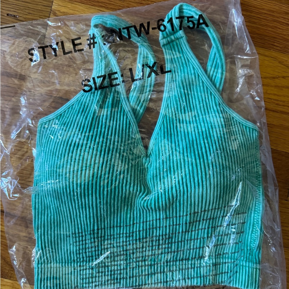 Zenana Ribbed V-Neck Tank Top - NWOT - Picture 3 of 6
